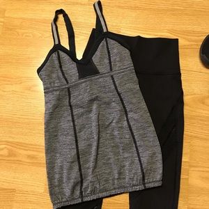 Lululemon workout tank size 4